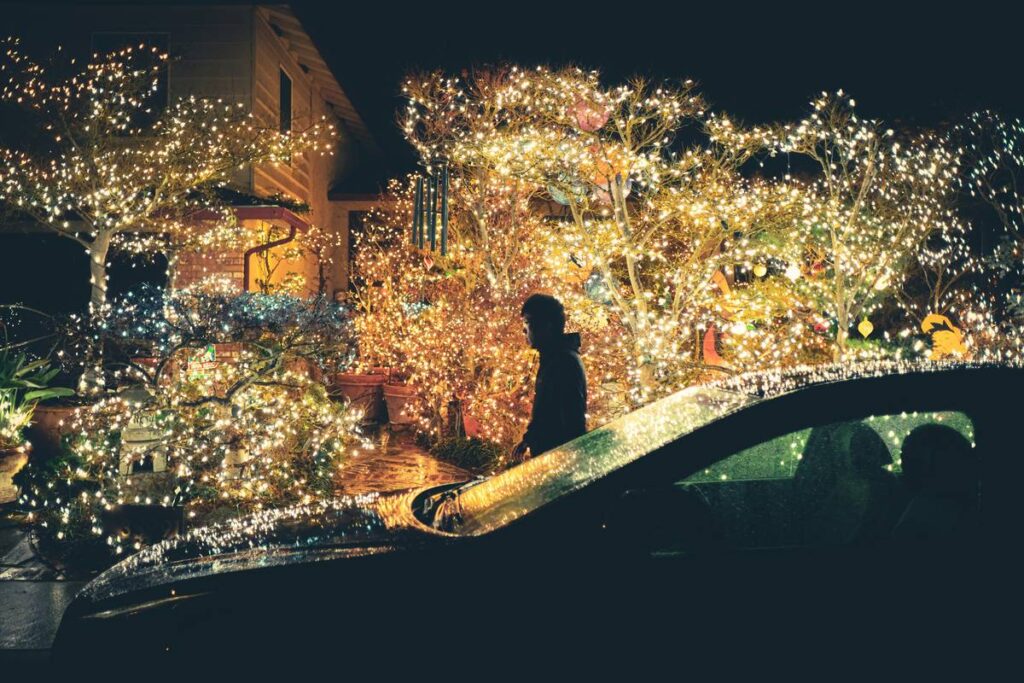 Why Your Christmas Lights Keep Failing (And How LED Net Lights Save the Season)