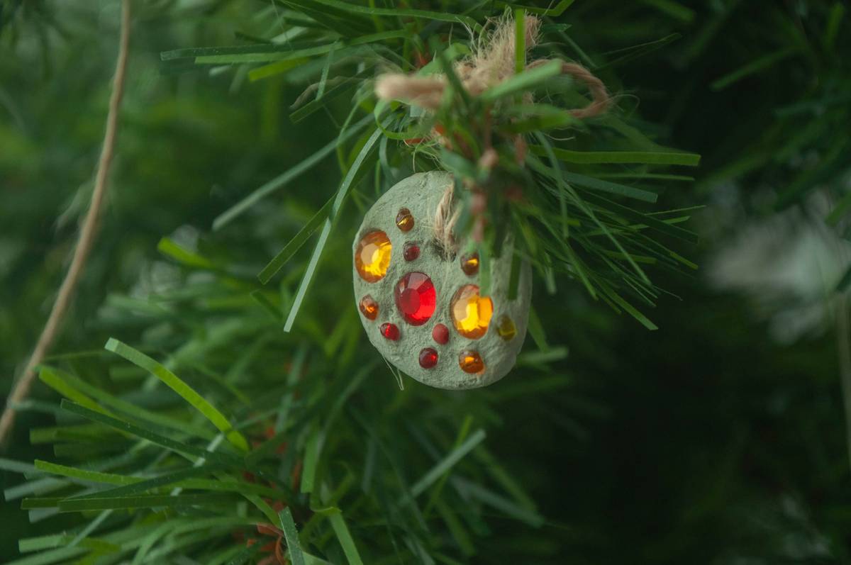 27 Pinecone Craft Idea Inspirations That Actually Look Pro (No Glitter Vomit, We Promise)