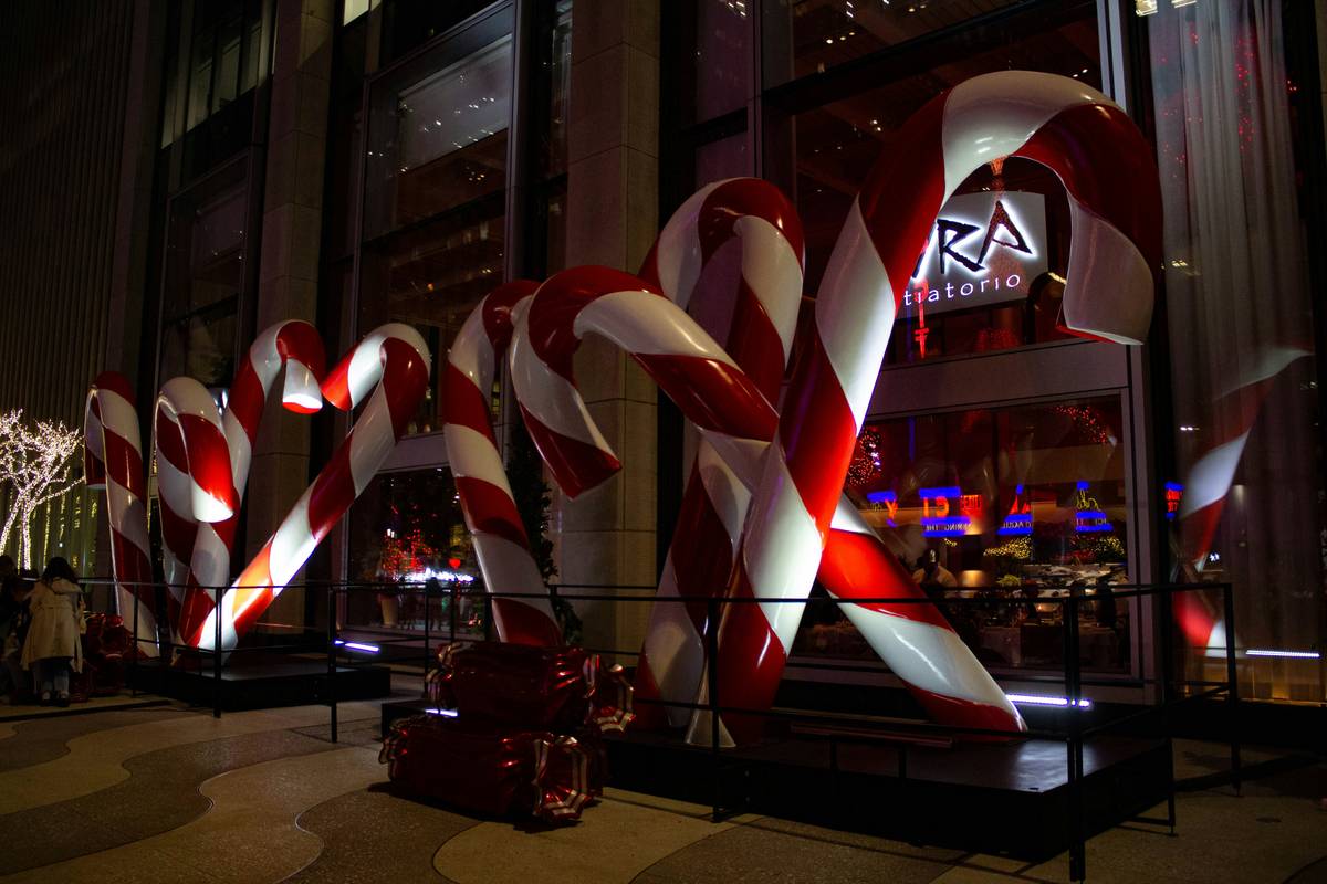 Why Your Giant Candy Decoration Is the Secret Weapon of Christmas Cheer (And How to Get It Right)