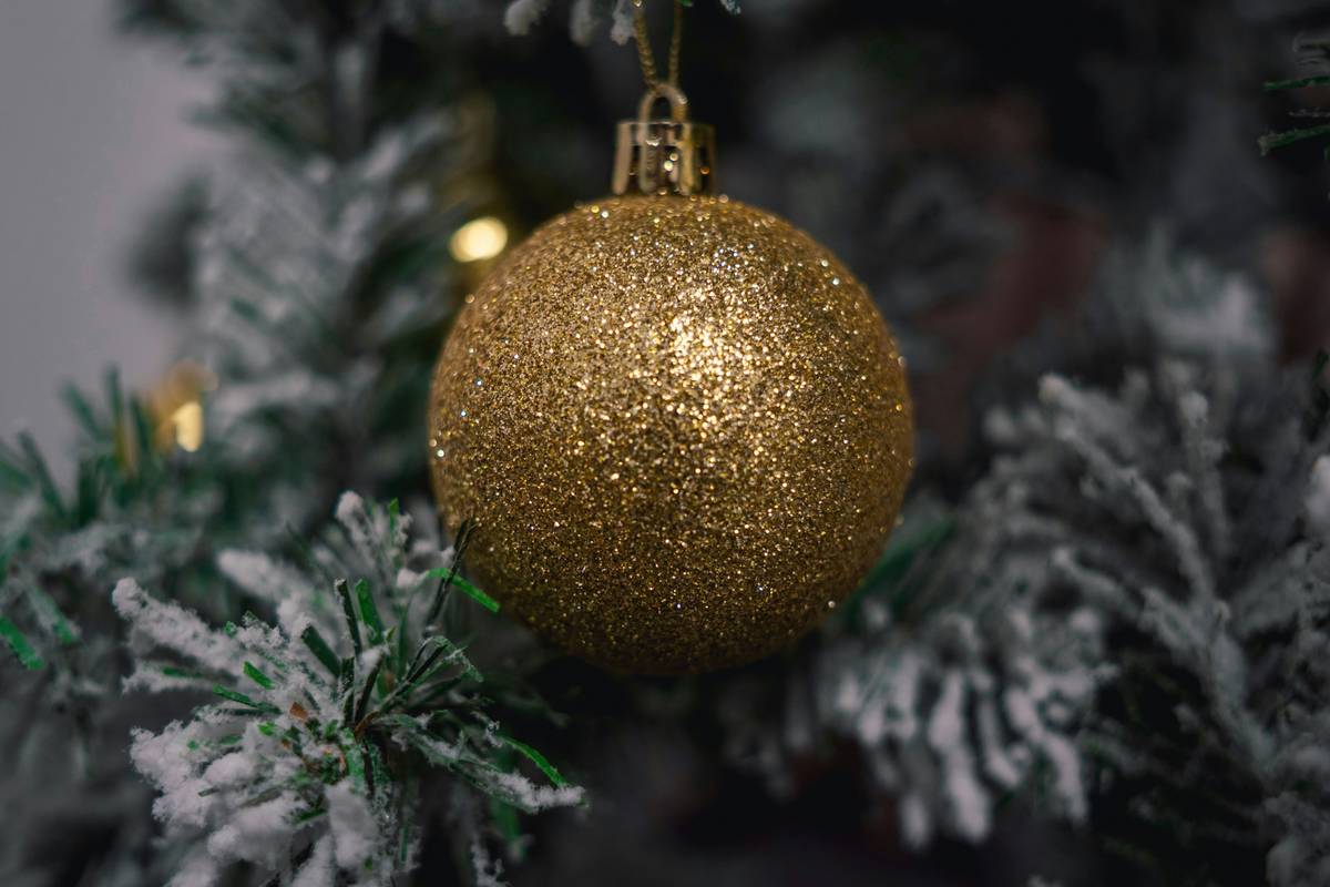 Why Your Tree’s Missing That Vintage Glamour: The Mercury Glass Bauble Guide You Actually Need